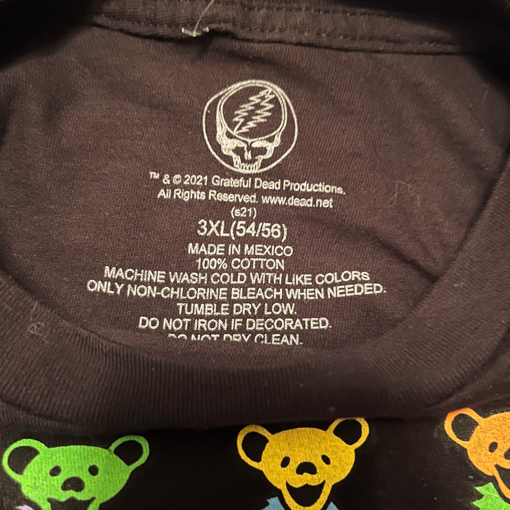 Graphic Tee Grateful Dead Black Tee with Vibrant Bear Graphics - Picture 4 of 4